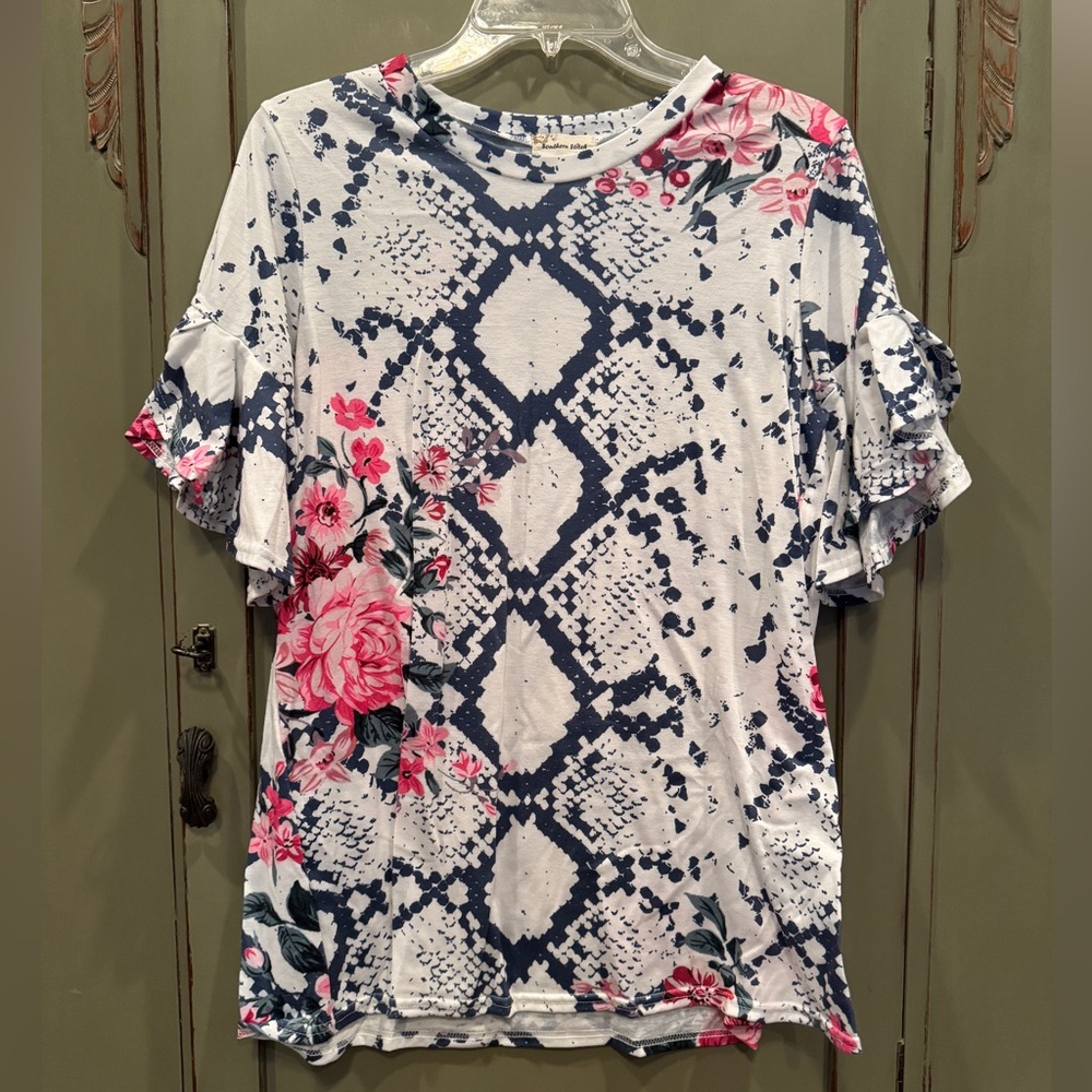 Boutique top with ruffle sleeves